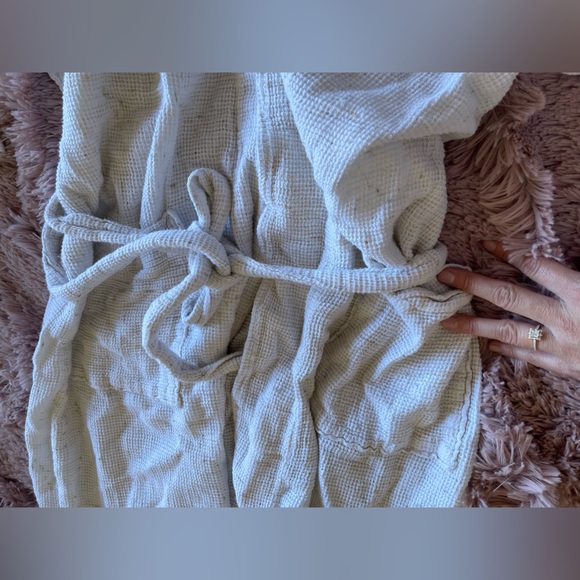 Parachute Robe - Picture 2 of 7